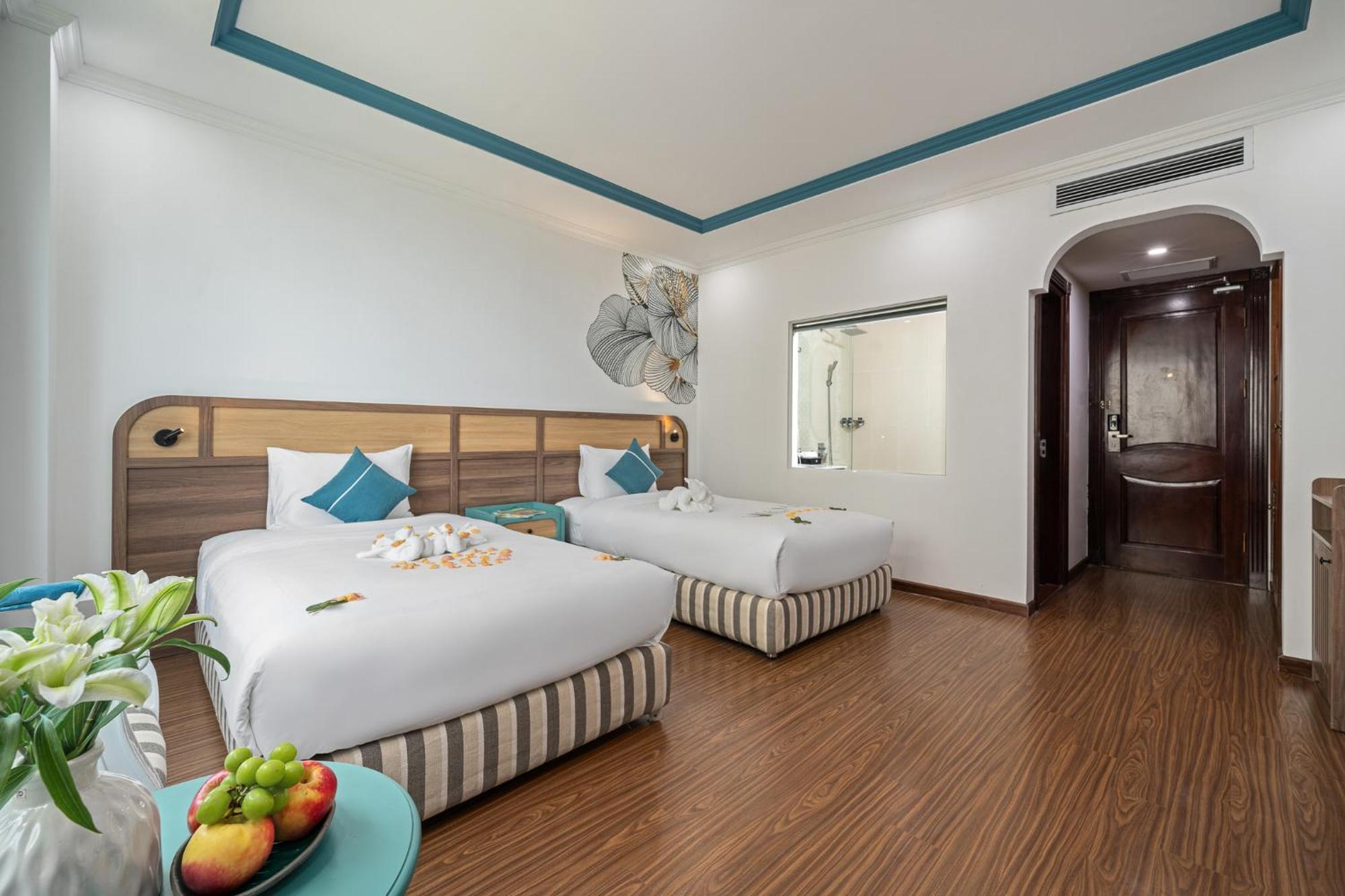 Paracel Hotel 4*